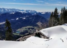 Moar Alm am Hochgern mit Blick auf den Wössner See