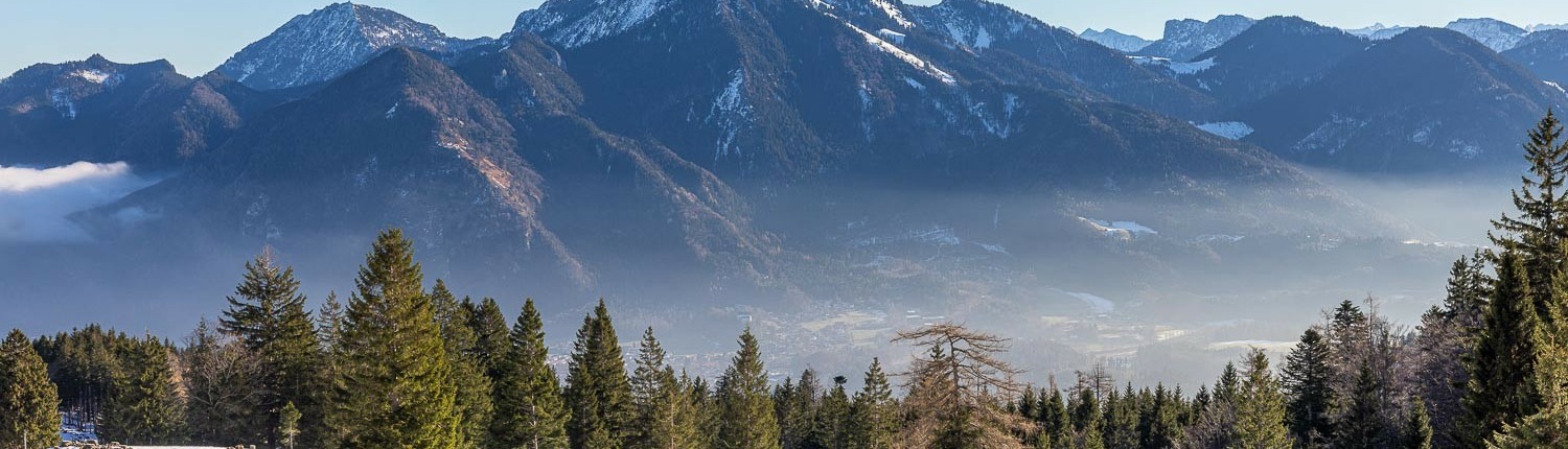 Winter hiking trail around Staffen