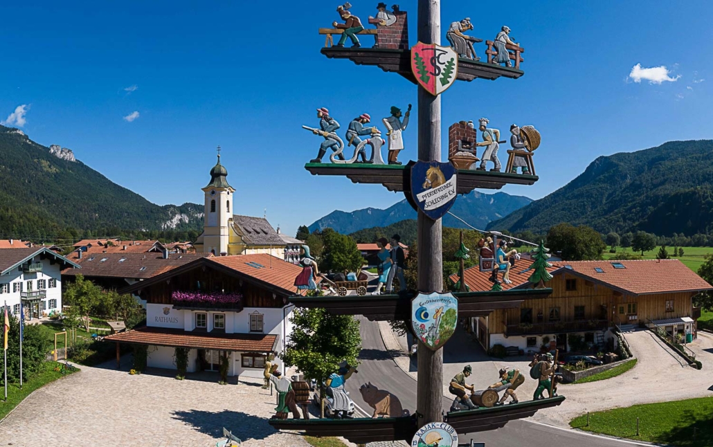 Sommer im Achental, Brauchtum erleben, Maibaum aufstellen