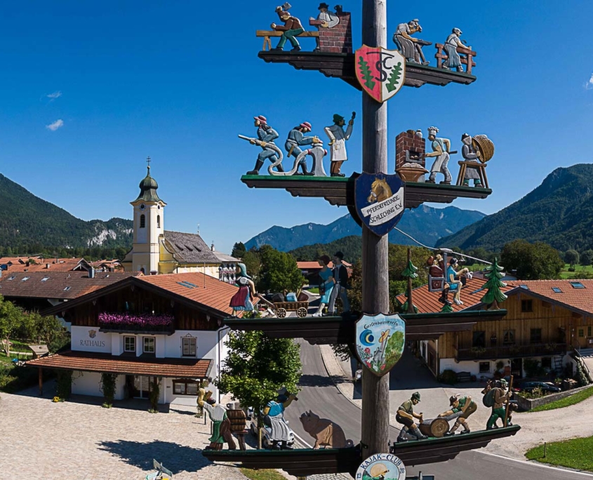 Sommer im Achental, Brauchtum erleben, Maibaum aufstellen