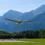 Sommer im Achental, Fliegen