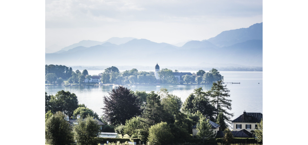 Fraueninsel mit dem Kloster Abtei Frauenwörth