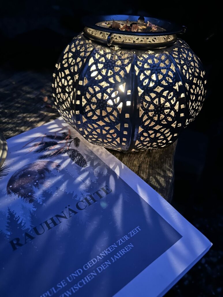 Rauhnächte, Räuchern in den Rauhnächten