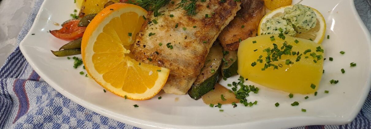 Fischgericht auf einem Teller