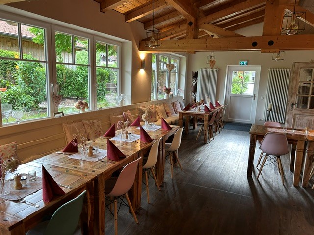 Alpenhotel Dahoam Gastraum