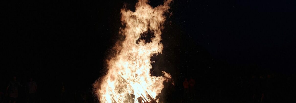 Sonnwendfeuer, Johannifeuer
