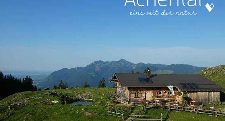 Stoibenmöseralm, Sommer im Achental, Taubensee