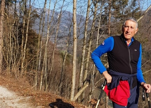 Muck Bauer Sen. beim Wandern im Achental